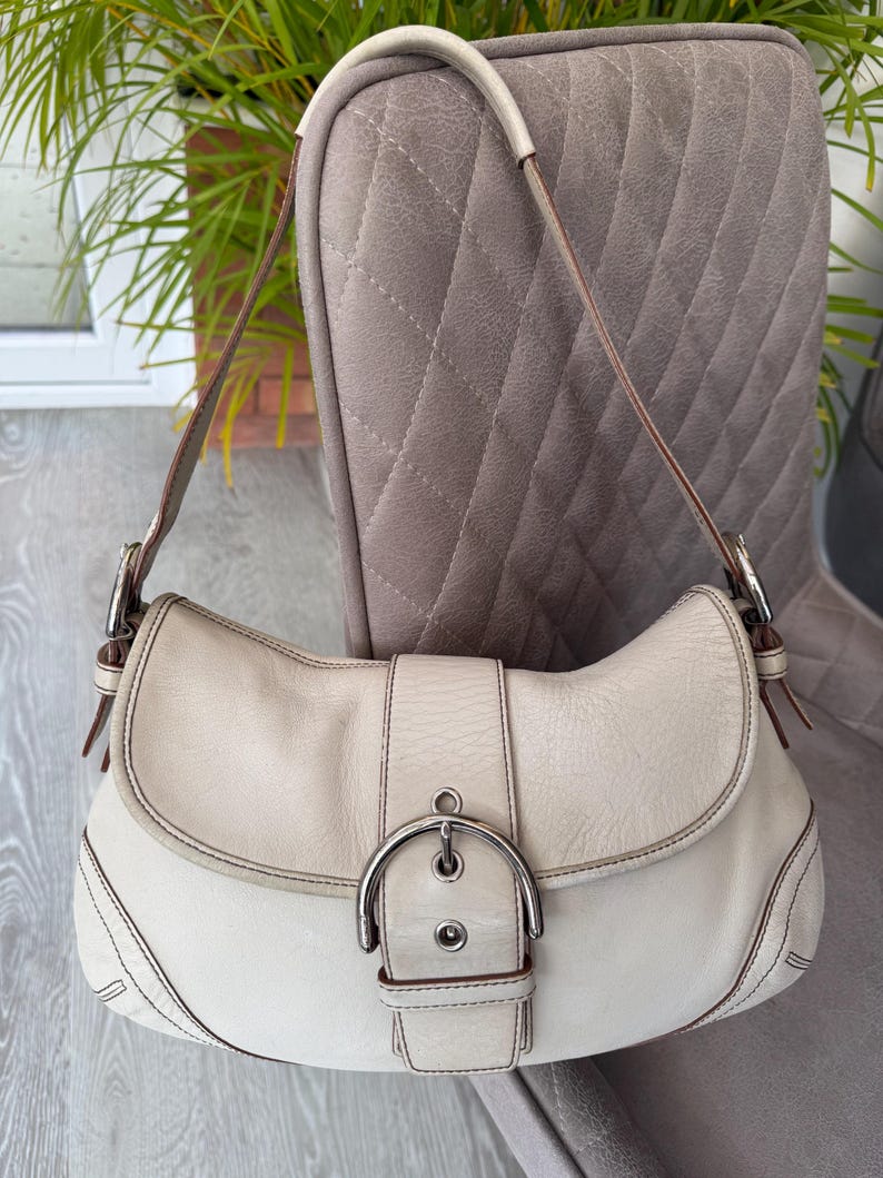 COACH Vintage Large Soho Buckle Shoulder Bag β Off White Leather (Style 9248) π