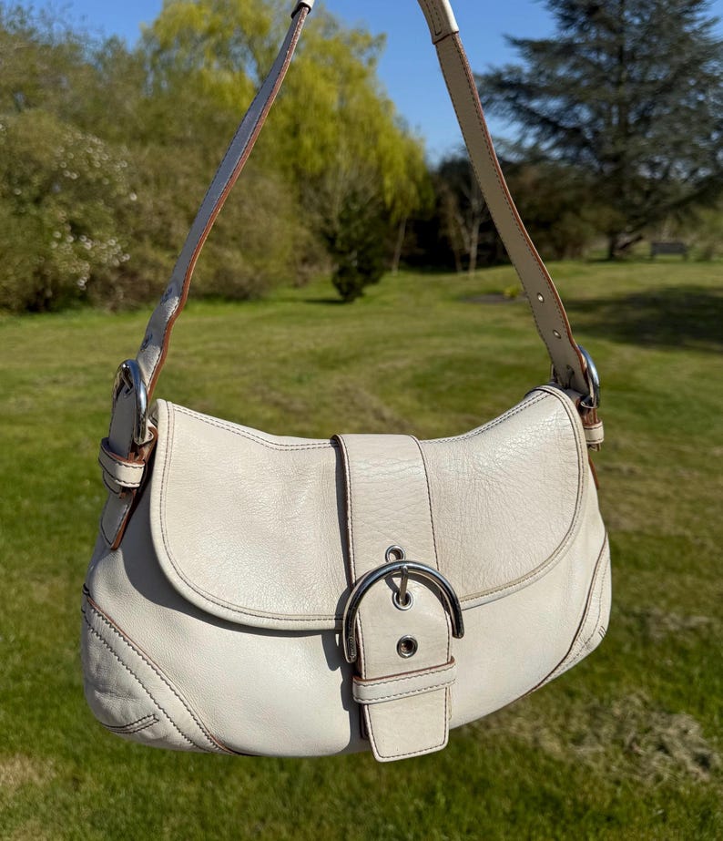 COACH Vintage Large Soho Buckle Shoulder Bag β Off White Leather (Style 9248) π