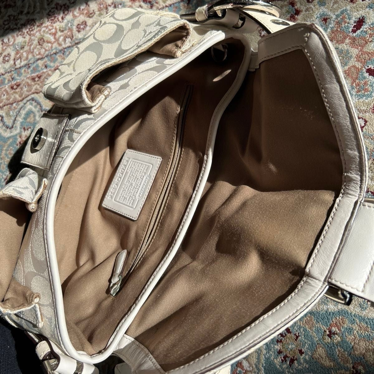Vintage Coach Soho Shoulder Bag β White Leather π€