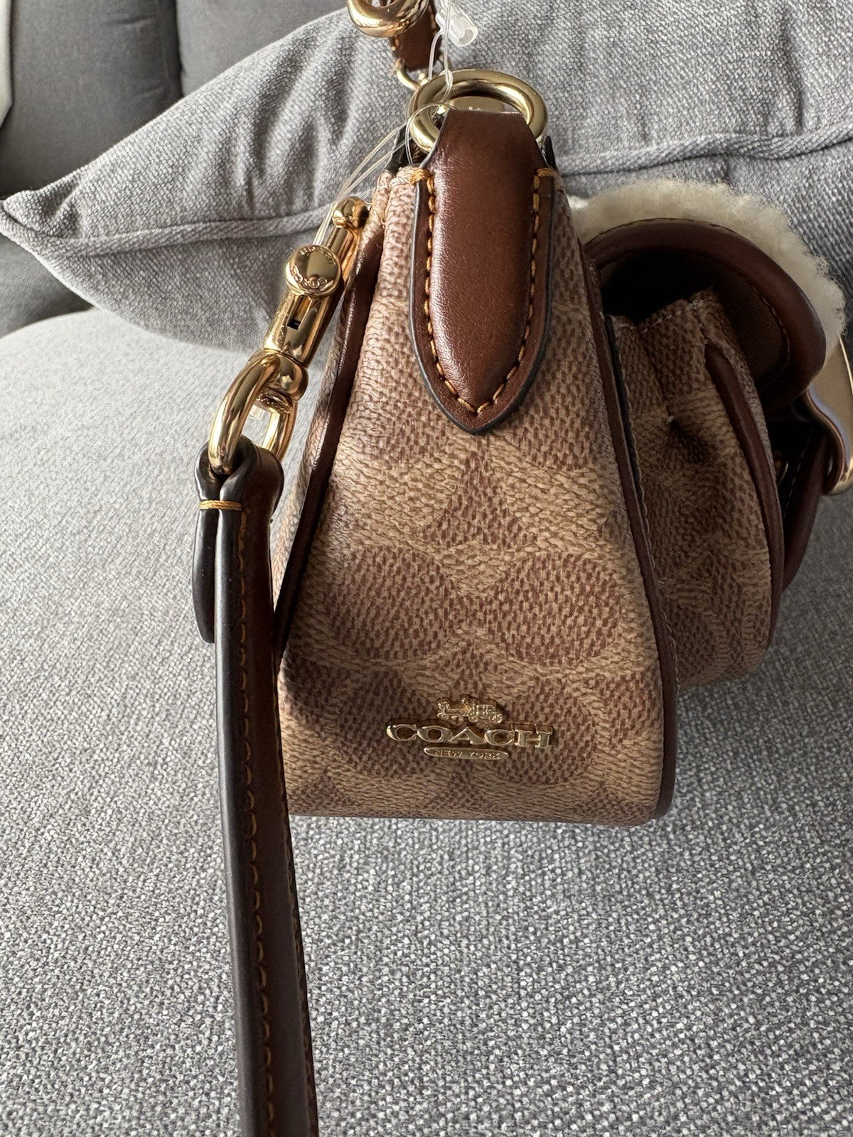NWT Coach Ashton Crossbody β Brown Signature Canvas π€